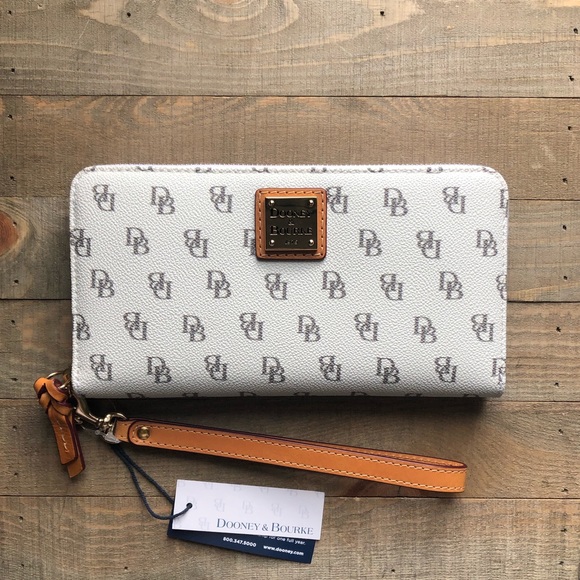 ✨SOLD✨ NWT Dooney & Bourke Blakely Wallet Weistlet - Picture 1 of 8